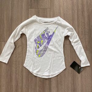 *NEW* Nike girl’s tee